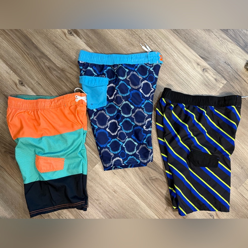 Old Navy Kids SwimTrunks x 3 Black Multi Pattern Boys Size L (10/12) - Picture 2 of 3